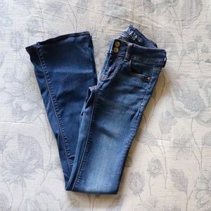 American Eagle Flare Jean 00
